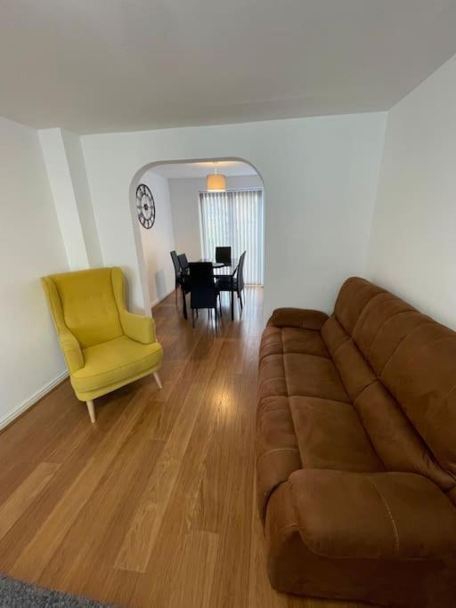 5 Holborn Spacious Home Redhill  Exteriör bild