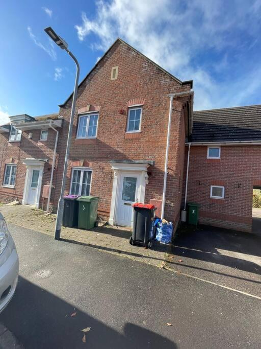 5 Holborn Spacious Home Redhill  Exteriör bild